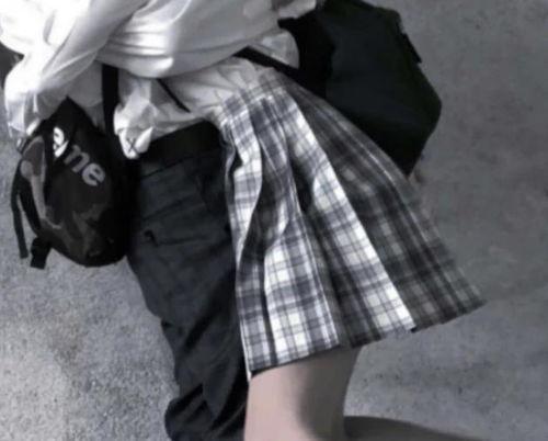 丝袜男带肛塞外出,揭秘隐秘生活背后的勇气与困境