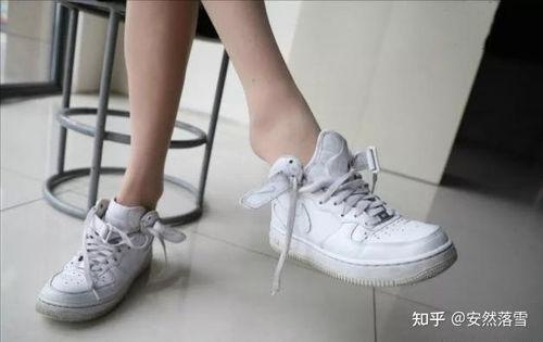 连体衣配丝袜,时尚与舒适的完美融合